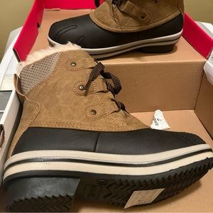(NEW) Pawz By BearPaw Womans Ginnie tan Boots- size 5